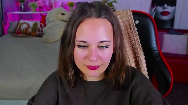 Makima lee online show from 21, 2, 2025