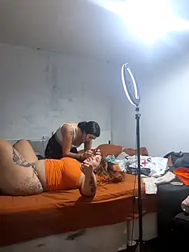 Naturalmenteyoo online show from 4, 3, 2026