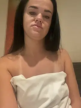 Snapshot of English-Chloe96 chatting on 4, 2, 2026 English-Chloe96 online show from 4, 2, 2026