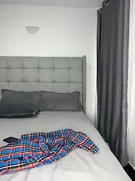 prettiepearl online show from 23, 9, 2025