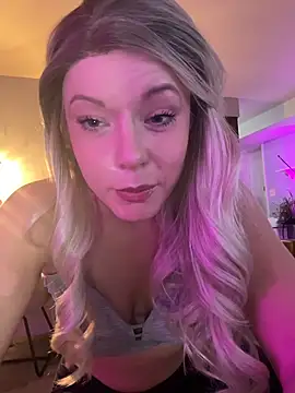 Snapshot of EllaSnow chatting on 13, 3, 2026 EllaSnow online show from 13, 3, 2026