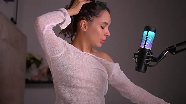 Mila May  online show from 7, 2, 2025