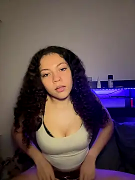 Snapshot of ladylavish chatting on 16, 12, 2025 ladylavish online show from 16, 12, 2025