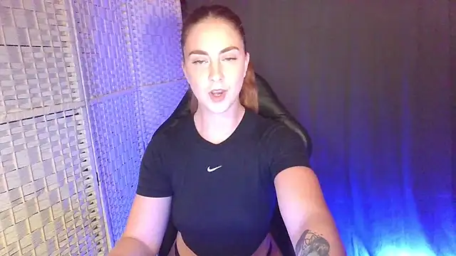 KayleyxEmily online show from 3, 11, 2025