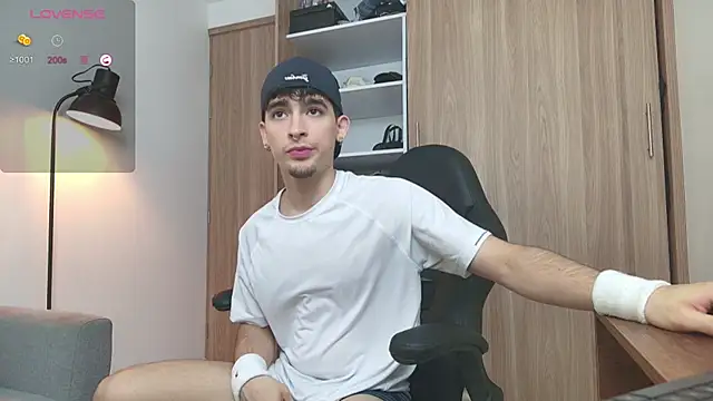 Snapshot of zenn_rush1 chatting on 15, 2, 2025 zenn rush1 online show from 15, 2, 2025