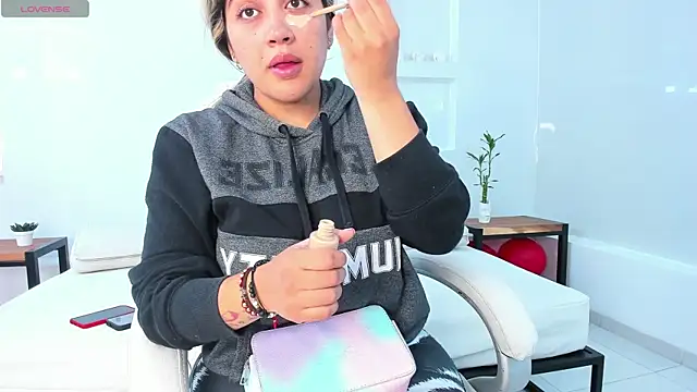 julietha taylor online show from 18, 2, 2025