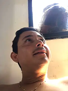 isacalejandroo online show from 9, 2, 2025