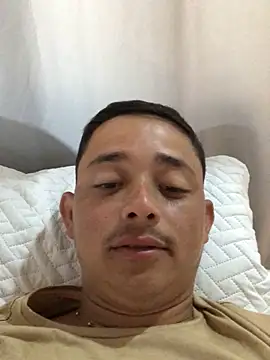 isacalejandroo online show from 15, 2, 2025