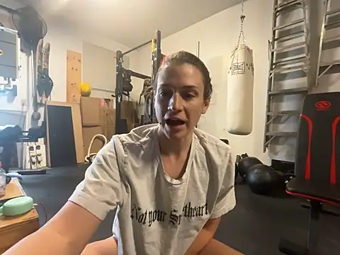 Snapshot of MissSwitch chatting on 6, 12, 2024 MissSwitch online show from 6, 12, 2024