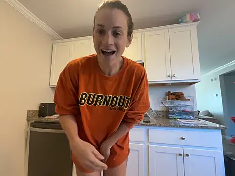 Snapshot of MissSwitch chatting on 30, 9, 2025 MissSwitch online show from 30, 9, 2025