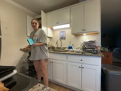 Snapshot of MissSwitch chatting on 27, 11, 2025 MissSwitch online show from 27, 11, 2025