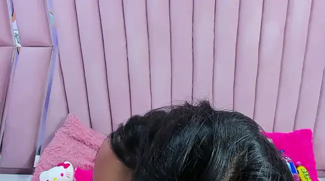 nathalia pink online show from 27, 12, 2024