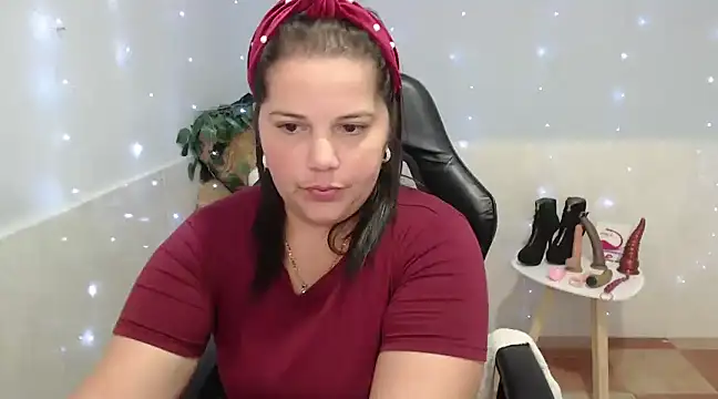 Snapshot of kiara_scottt chatting on 4, 1, 2025 kiara scottt online show from 4, 1, 2025