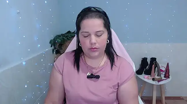 Snapshot of kiara_scottt chatting on 7, 1, 2025 kiara scottt online show from 7, 1, 2025