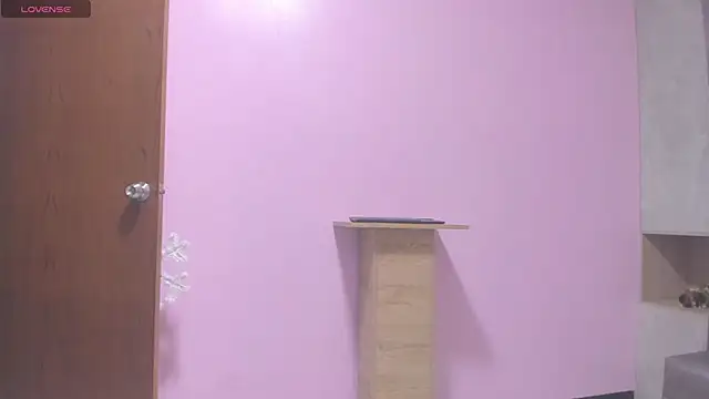 SophieHarris  online show from 31, 1, 2025