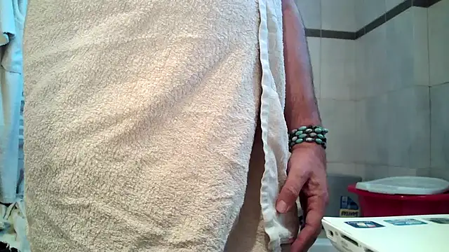 Snapshot of Kalia_Cross chatting on 10, 10, 2025 Kalia Cross online show from 10, 10, 2025