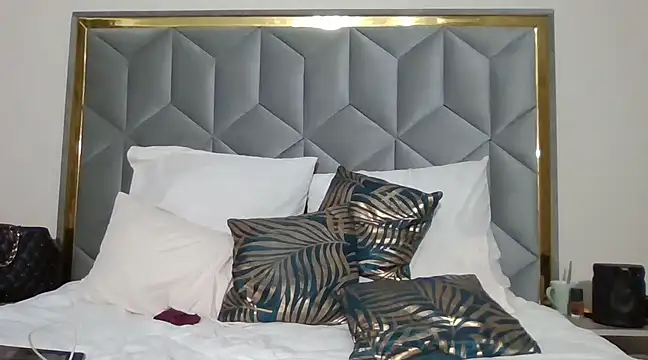 PuddingHotPot online show from 4, 3, 2025