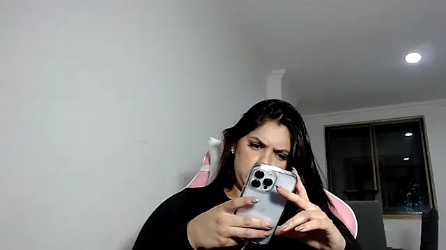 kimberlyhills1 online show from 10, 3, 2025