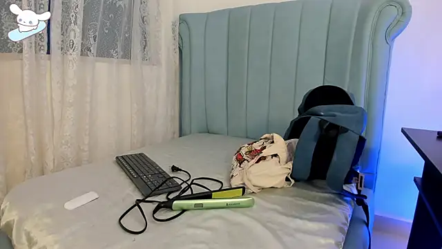 Snapshot of AlexaFoxy18 chatting on 6, 11, 2025 AlexaFoxy18 online show from 6, 11, 2025