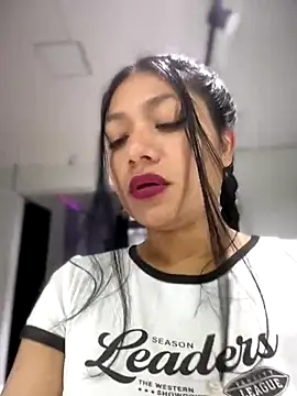 Snapshot of Im_Little chatting on 15, 10, 2025 Im Little online show from 15, 10, 2025