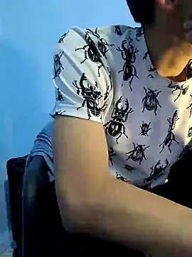 Snapshot of charlesss19 chatting on 27, 2, 2025 charlesss19 online show from 27, 2, 2025