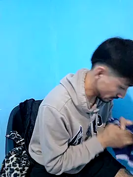 Snapshot of charlesss19 chatting on 21, 3, 2025 charlesss19 online show from 21, 3, 2025