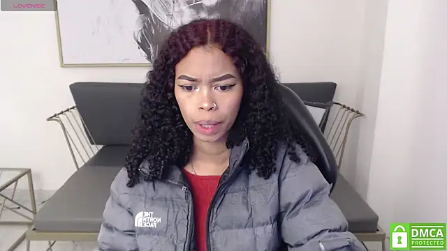 Snapshot of Shenna_brunette_ chatting on 29, 12, 2024 Shenna brunette  online show from 29, 12, 2024
