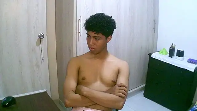 Snapshot of sexy_diamante_ chatting on 29, 9, 2025 sexy diamante  online show from 29, 9, 2025