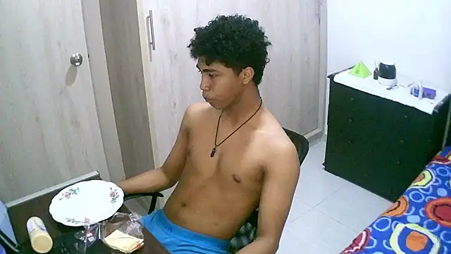 Snapshot of sexy_diamante_ chatting on 2, 10, 2025 sexy diamante  online show from 2, 10, 2025