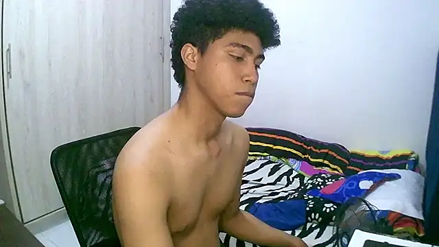 Snapshot of sexy_diamante_ chatting on 5, 10, 2025 sexy diamante  online show from 5, 10, 2025