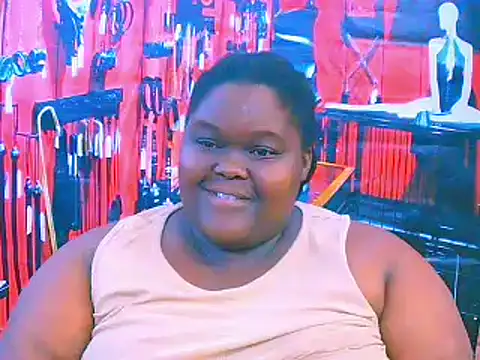 Snapshot of EbonyHotBuns chatting on 26, 10, 2025 EbonyHotBuns online show from 26, 10, 2025