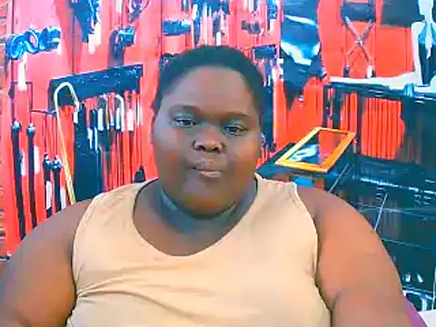 Snapshot of EbonyHotBuns chatting on 2, 11, 2025 EbonyHotBuns online show from 2, 11, 2025