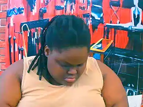 Snapshot of EbonyHotBuns chatting on 2, 11, 2025 EbonyHotBuns online show from 2, 11, 2025