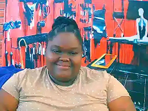 Snapshot of EbonyHotBuns chatting on 6, 11, 2025 EbonyHotBuns online show from 6, 11, 2025