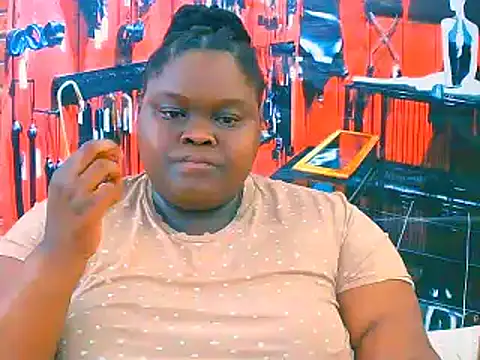 Snapshot of EbonyHotBuns chatting on 6, 11, 2025 EbonyHotBuns online show from 6, 11, 2025