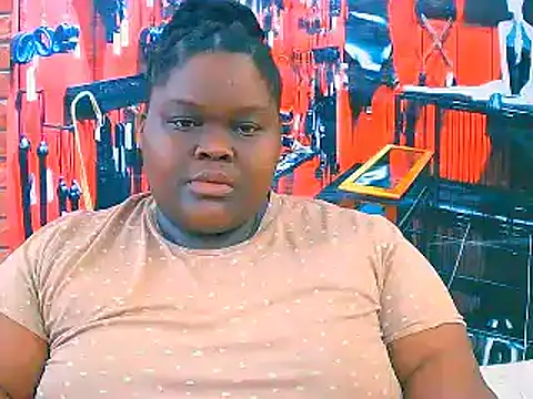 Snapshot of EbonyHotBuns chatting on 8, 11, 2025 EbonyHotBuns online show from 8, 11, 2025