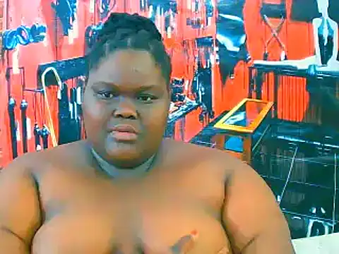 Snapshot of EbonyHotBuns chatting on 10, 11, 2025 EbonyHotBuns online show from 10, 11, 2025