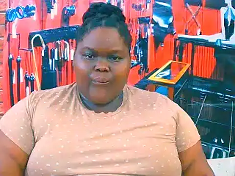 Snapshot of EbonyHotBuns chatting on 11, 11, 2025 EbonyHotBuns online show from 11, 11, 2025