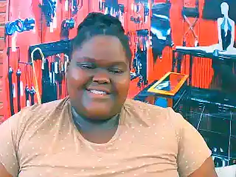 Snapshot of EbonyHotBuns chatting on 13, 11, 2025 EbonyHotBuns online show from 13, 11, 2025