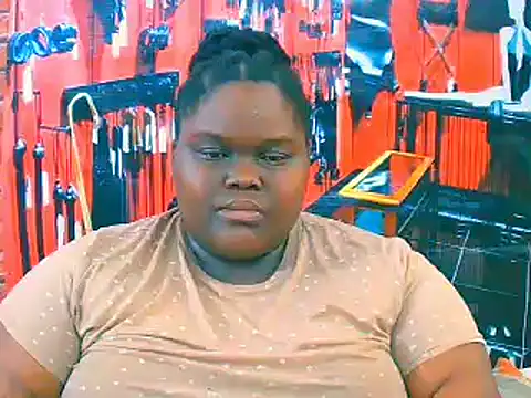 Snapshot of EbonyHotBuns chatting on 15, 11, 2025 EbonyHotBuns online show from 15, 11, 2025