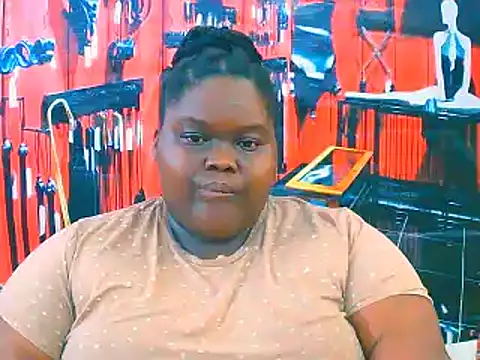 Snapshot of EbonyHotBuns chatting on 16, 11, 2025 EbonyHotBuns online show from 16, 11, 2025