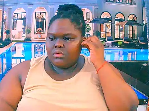 Snapshot of EbonyHotBuns chatting on 23, 11, 2025 EbonyHotBuns online show from 23, 11, 2025