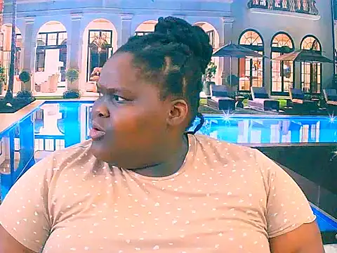 Snapshot of EbonyHotBuns chatting on 24, 11, 2025 EbonyHotBuns online show from 24, 11, 2025