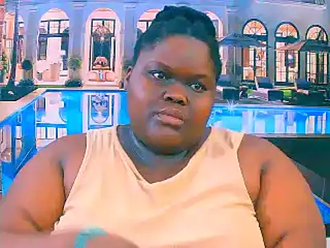 Snapshot of EbonyHotBuns chatting on 15, 12, 2025 EbonyHotBuns online show from 15, 12, 2025