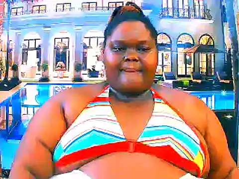 Snapshot of EbonyHotBuns chatting on 20, 4, 2026 EbonyHotBuns online show from 20, 4, 2026