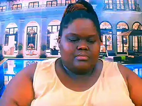 Snapshot of EbonyHotBuns chatting on 25, 4, 2026 EbonyHotBuns online show from 25, 4, 2026