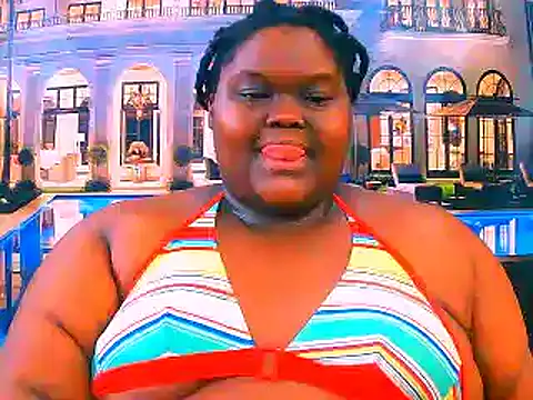 Snapshot of EbonyHotBuns chatting on 6, 5, 2026 EbonyHotBuns online show from 6, 5, 2026