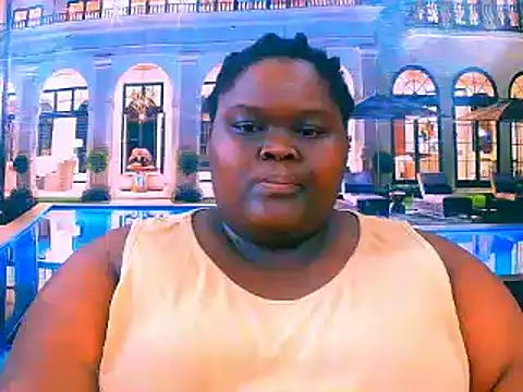 Snapshot of EbonyHotBuns chatting on 7, 5, 2026 EbonyHotBuns online show from 7, 5, 2026