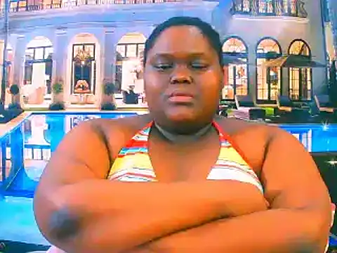 Snapshot of EbonyHotBuns chatting on 16, 5, 2026 EbonyHotBuns online show from 16, 5, 2026