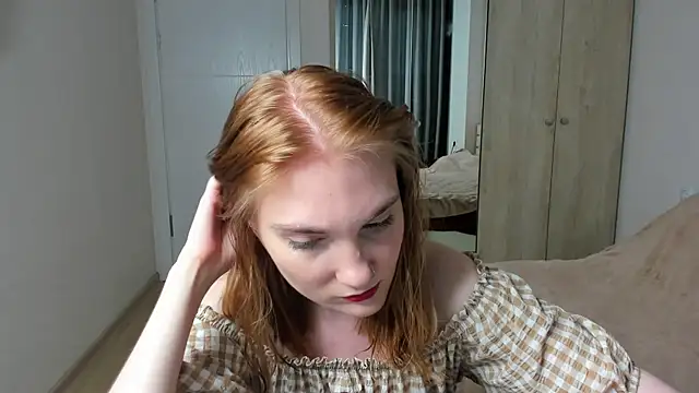 Snapshot of ReddHotPipper chatting on 27, 7, 2026 ReddHotPipper online show from 27, 7, 2026